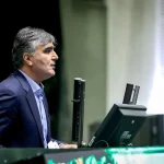 رئیس بانک مرکزی از تامین مالی ارزی ۱۰میلیارد دلاری برای ۱۴ طرح اقتصادی خبر داد رئیس بانک مرکزی از تامین مالی ارزی ۱۰میلیارد دلاری برای ۱۴ طرح اقتصادی خبر داد