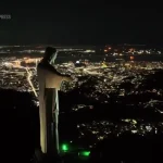 ببینید؛ مسیح پاپ را در آغوش گرفت