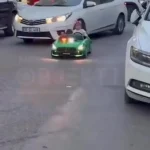 ببینید؛ تصادف یک خودرو با خودروی برقی کودک یک‌ساله