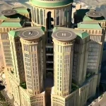 بزرگترین هتل جهان در عربستان که ۴ باند فرود هواپیما دارد + ویدئو