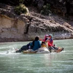 تصاویر؛ بلم‌سواری در رودخانه گزستان