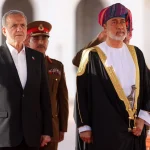 عکس؛ هدایای پزشکیان و سلطان عمان
