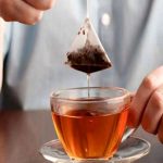 ۱۰ روش برای استفاده مجدد از چای کیسه‌ای‌های مصرف شده