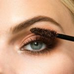 چطور با توجه به رنگ چشم‌ ریمل مناسب انتخاب کنیم؟