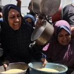 تصاویر؛ غذا و نان؛ نفس‌های آخر غزه زیر آوار محاصره و بمباران