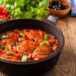 خوشمزه بپزید؛ طرز تهیه خورش مرغ و گوجه؛ یک غذای فوری