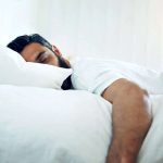 با این ۵ تکنیک وسوسه خواب صبحگاهی را مهار کنید