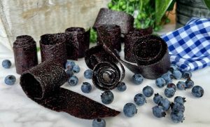 طرز تهیه لواشک بلوبری+ نکات و فوت‌و‌فن ها